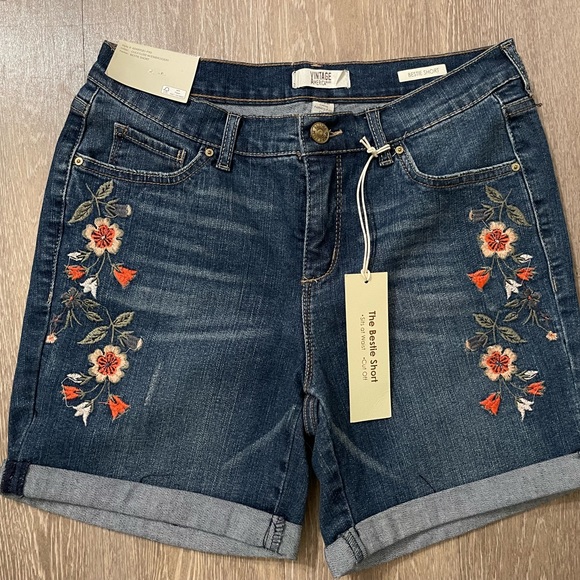 Vintage America Floral Embroidered Boho Jean Shorts Sz 4 New! - Picture 2 of 6